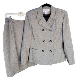Larry Levine Career Suit Vintage in Perfect Pre-Loved Condition 🌹Host Pick🌹